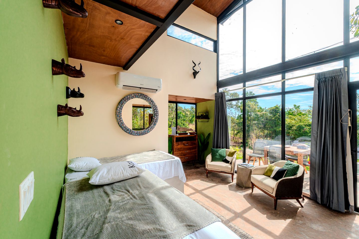 Cozy Tiny House with Jacuzzi & Fire Pit in Santa Catalina, Panama