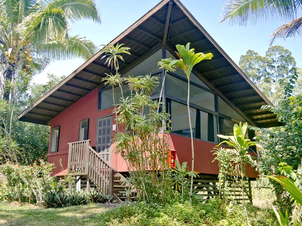 Romantic Vacation Getaway at a Yoga Retreat in Pahoa, Hawaii