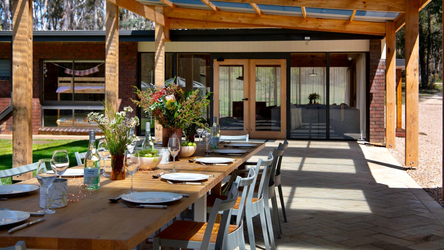Off-Grid Luxurious Rental Idyllic for Group Getaways in Victoria