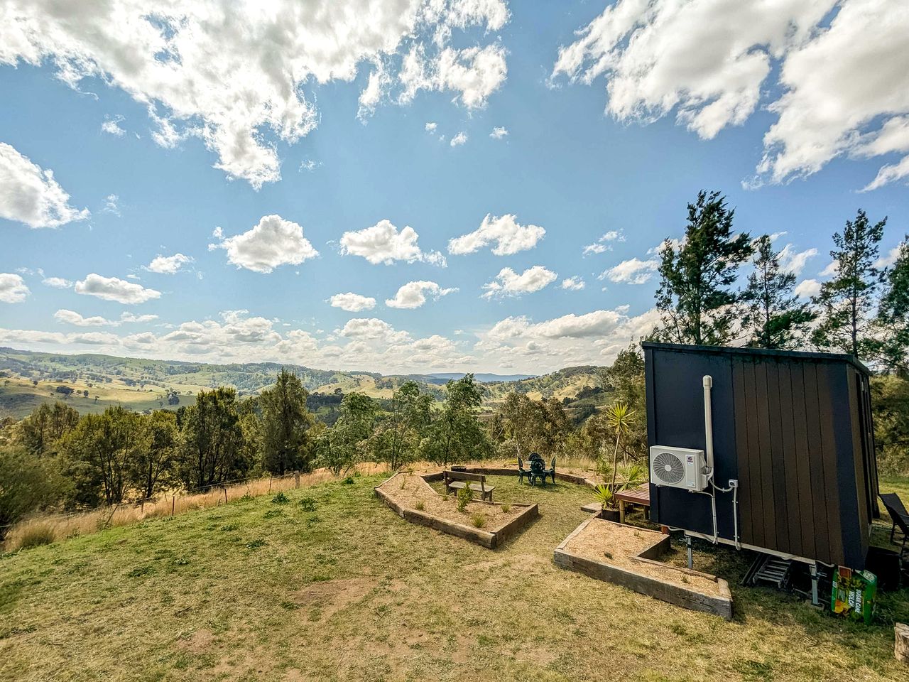 Enjoyable Tiny House with Great Sights in Kanimbla, New South Wales