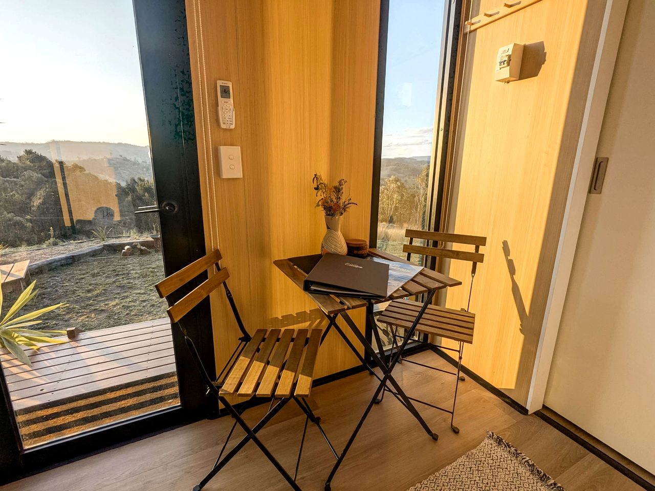 Enjoyable Tiny House with Great Sights in Kanimbla, New South Wales