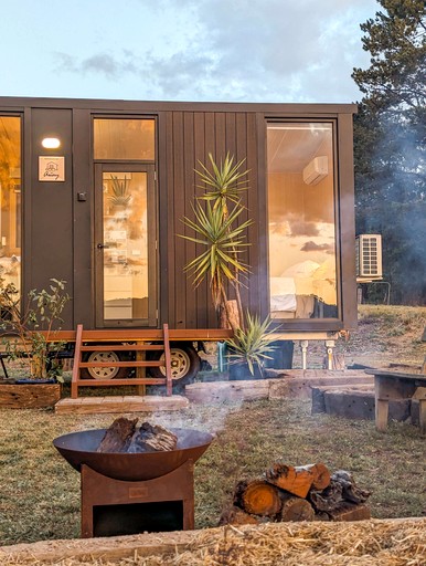 Tiny Houses (Australia, Kanimbla, New South Wales)