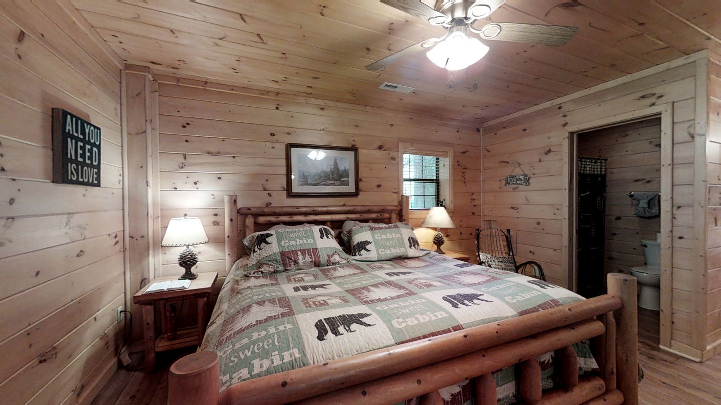 Enchanting Cabin with Spa, Pool Table and Barbecue in Pigeon Forge, Tennessee