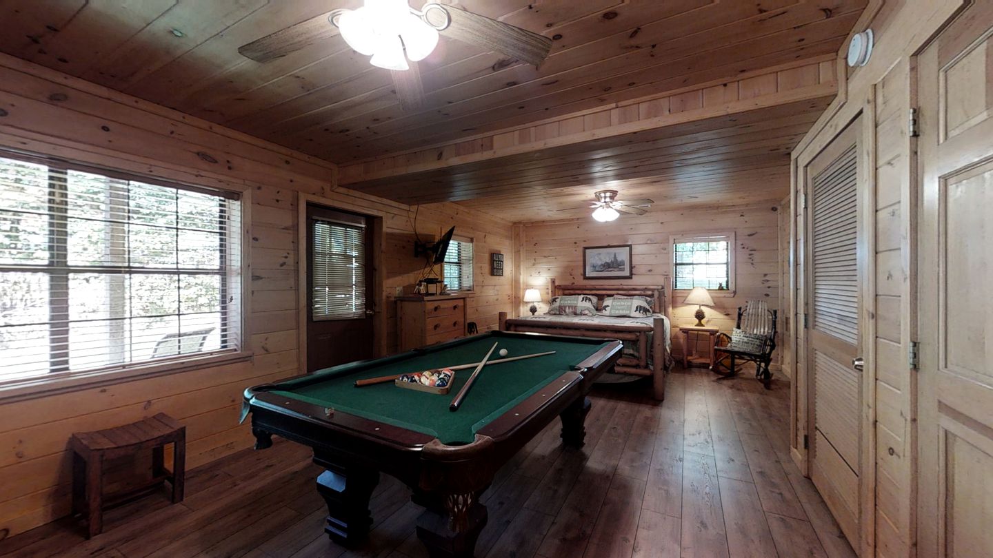 Enchanting Cabin with Spa, Pool Table and Barbecue in Pigeon Forge, Tennessee
