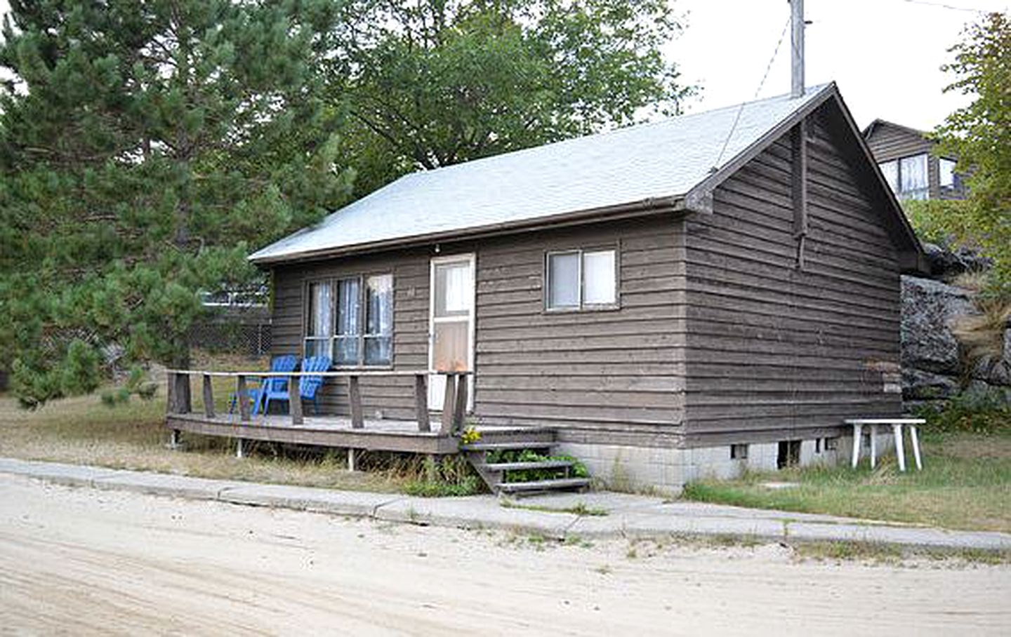 Cozy Cottage Rental at a 100-Acre Property on Shebeshekong Bay, Ontario