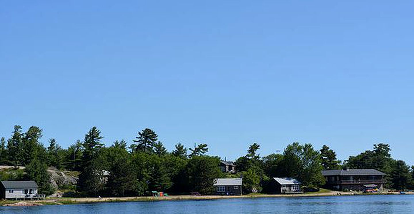 Spacious Waterfront Cottage Rental for a Family-Friendly Getaway on Georgian Bay, Ontario