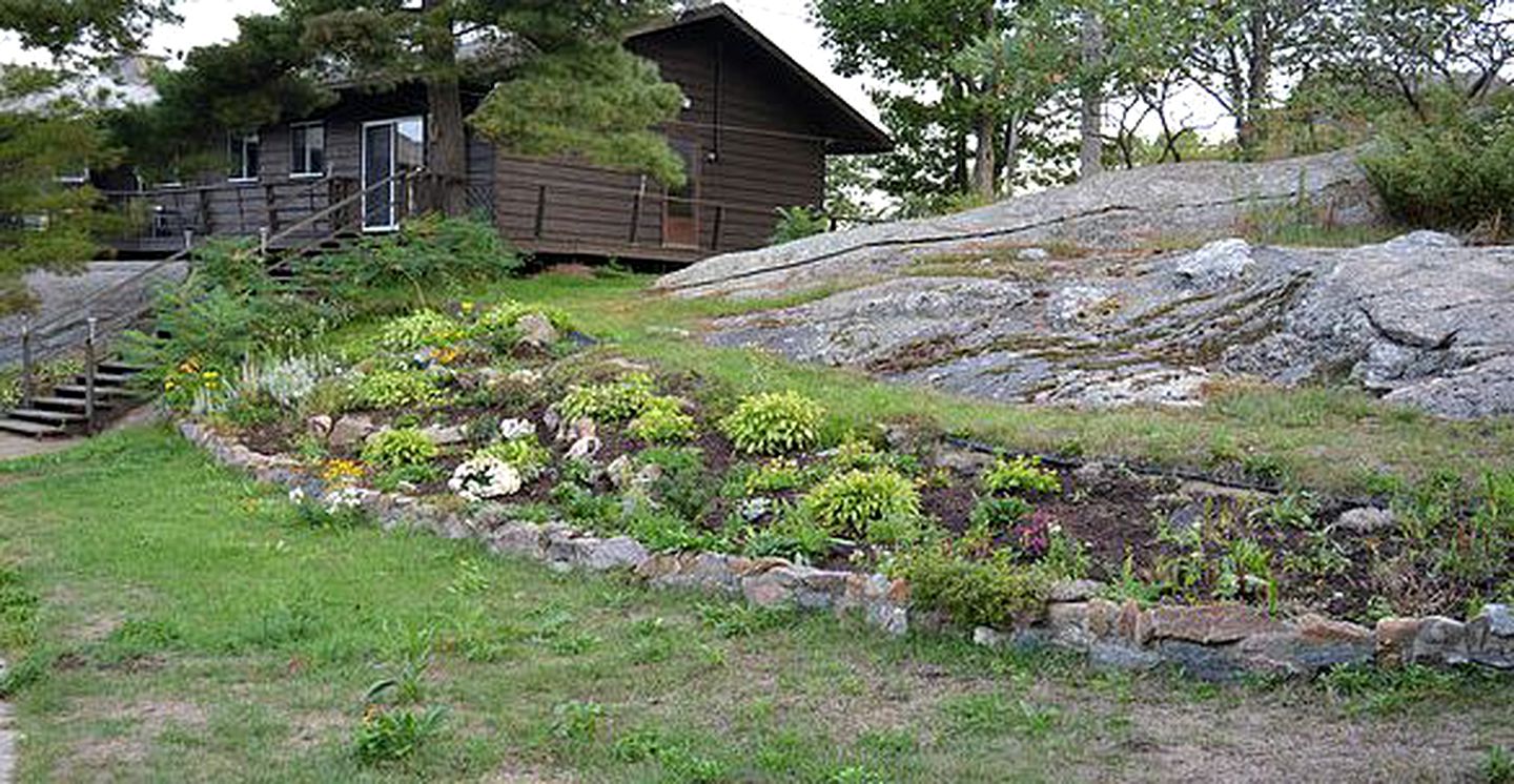 Spacious Waterfront Cottage Rental for a Family-Friendly Getaway on Georgian Bay, Ontario