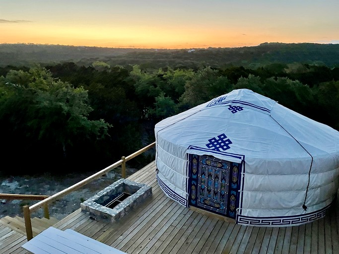 Secluded Romantic Yurt with Amazing Views in Dripping Springs, Texas