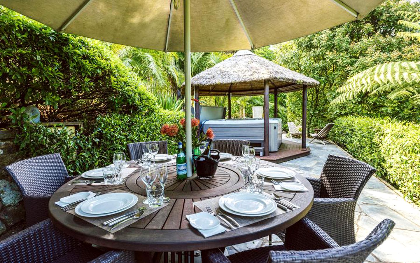 Luxury Lodge Rental with Saltwater Pool for Group Holiday in Palm Beach, Waiheke Island