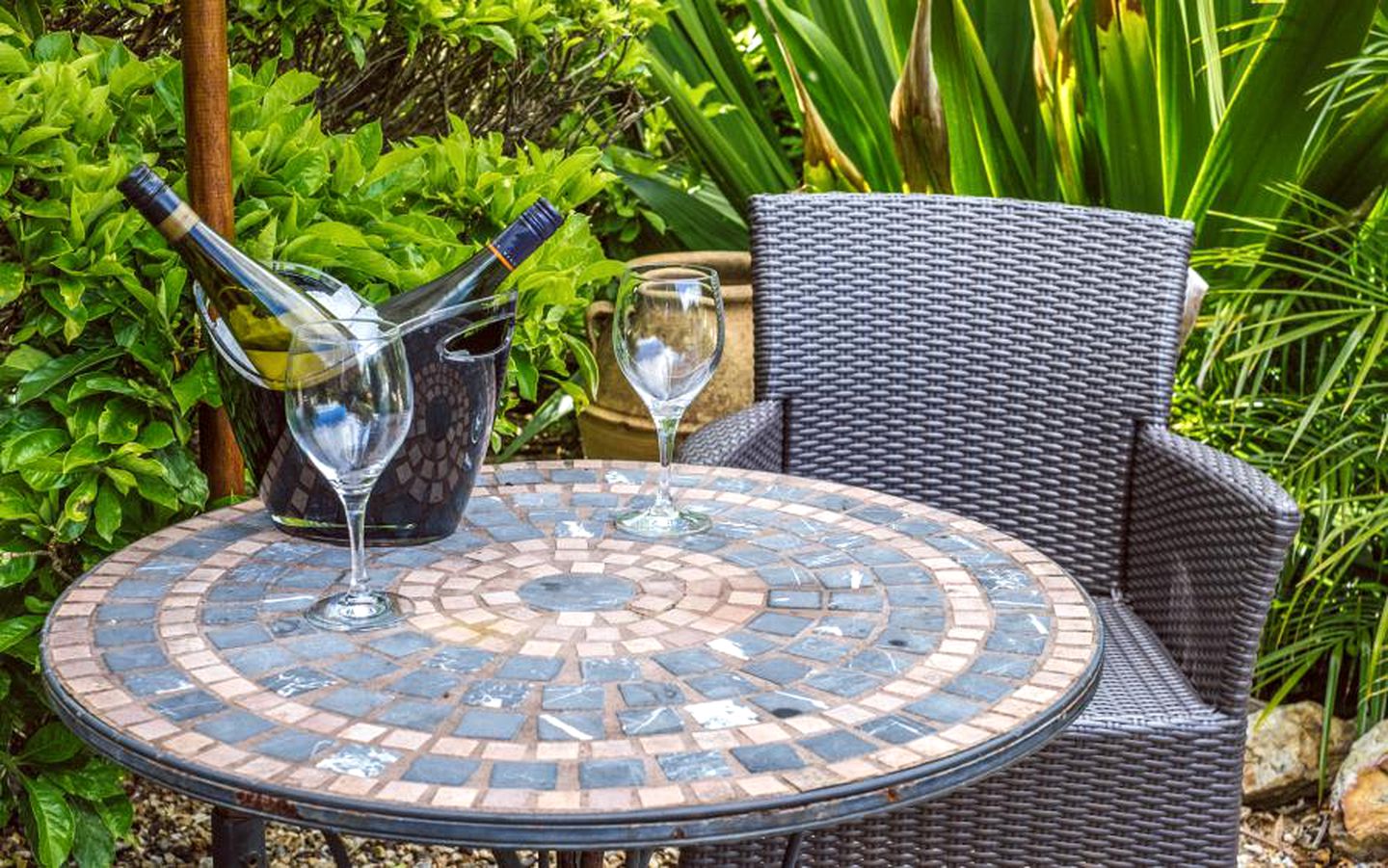 Luxury Lodge Rental with Saltwater Pool for Group Holiday in Palm Beach, Waiheke Island