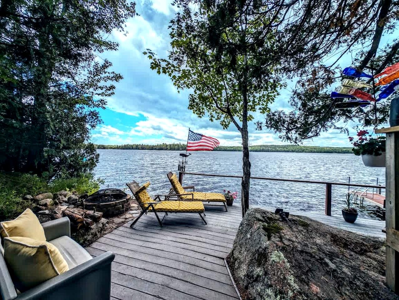 Stunning Waterfront Cabin on Flanders Pond for an Amazing Family Adventure in Sullivan, Maine