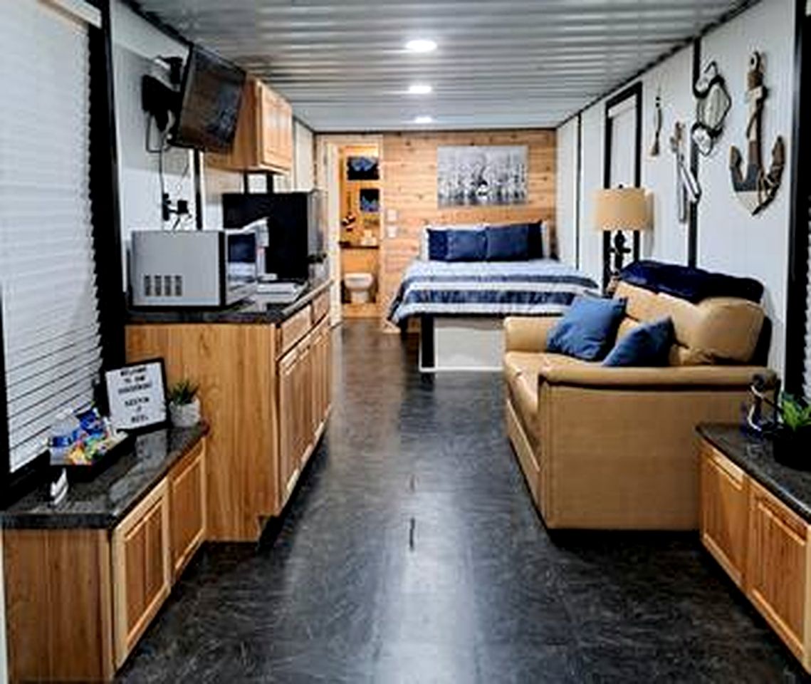 Quaint Lakefront Cabin Incredible for Water and Outdoor Adventures in Texas