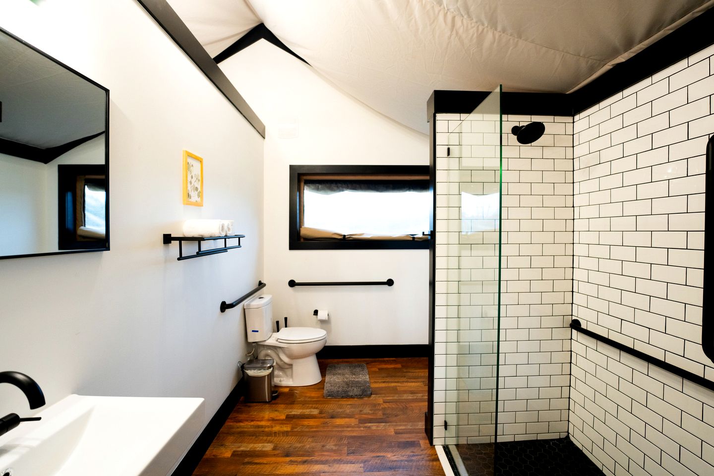 Romantic Safari Tent with Grill and Hot Tub in Cedar Bluff, Alabama