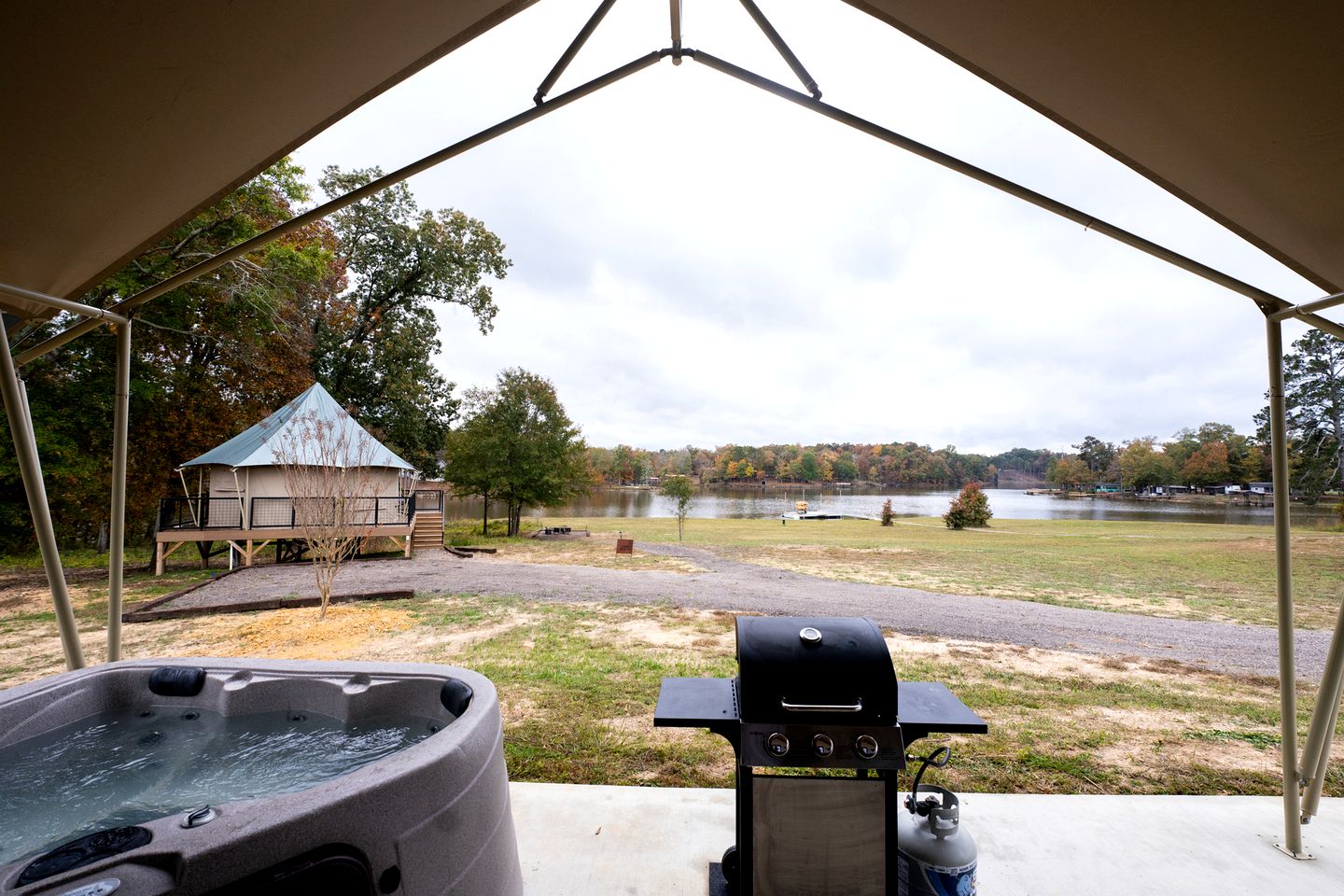 Romantic Safari Tent with Grill and Hot Tub in Cedar Bluff, Alabama