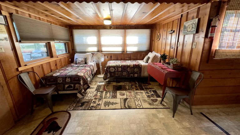 Cabins (United States of America, Castella, California)