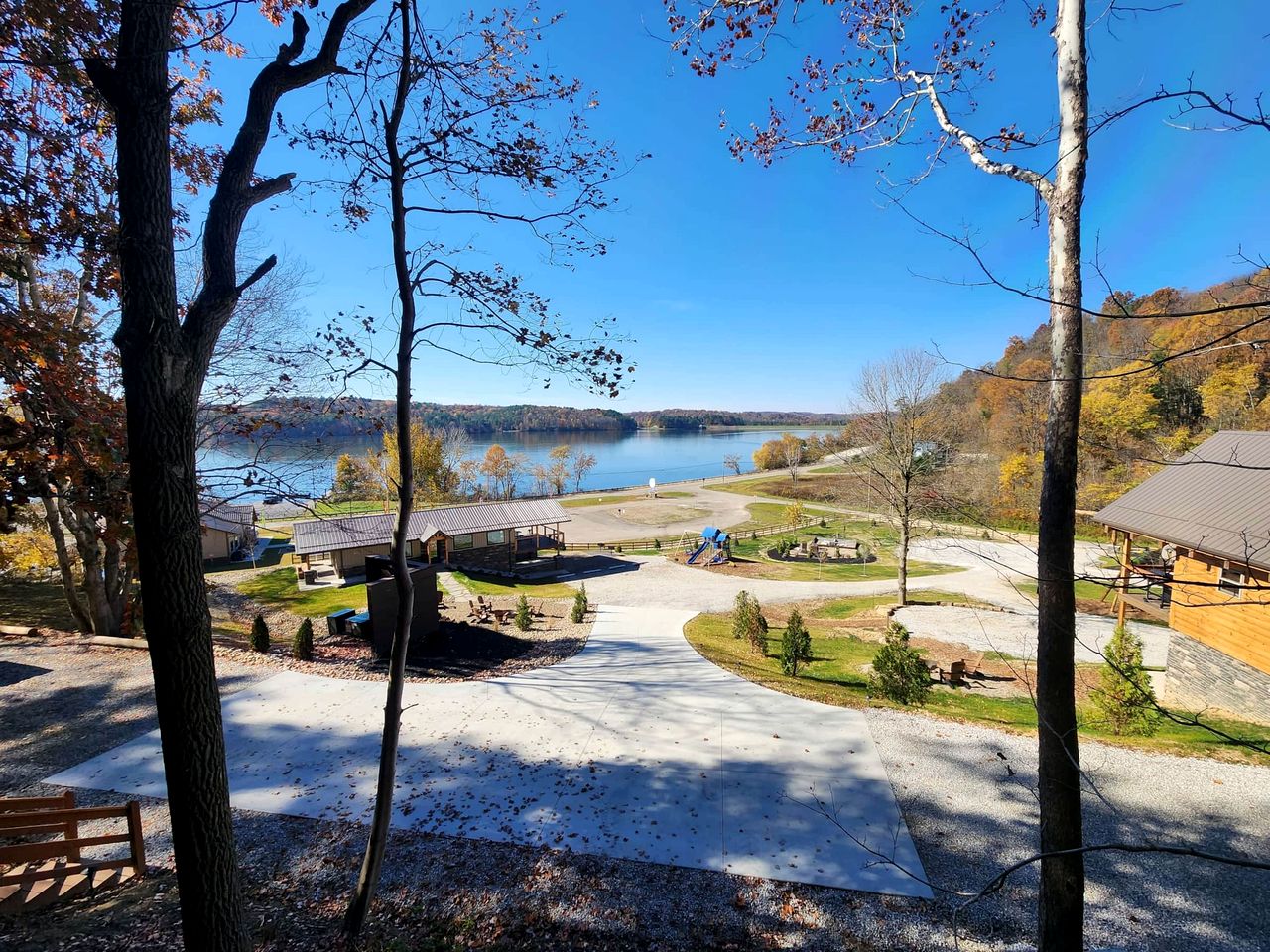 Wooden Chic Cabin Fully Stocked near Tappan Lake in Ohio