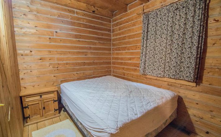 Log Cabins (Sterling, Alaska, United States)
