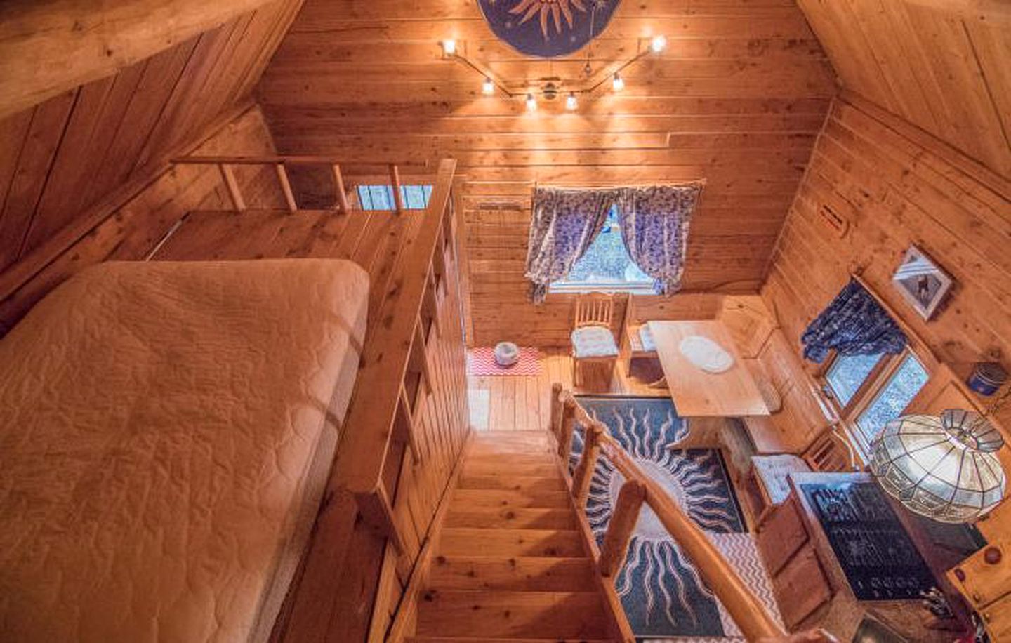 Charming Cabin Rental with Spectacular Views near Kenai Fjords National Park, Alaska