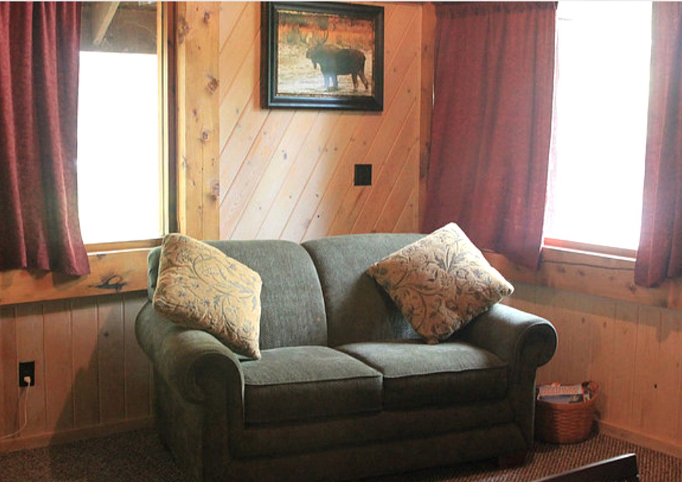 Rustic Cabin Accommodation with Access to a Fire Pit near Sterling, Alaska