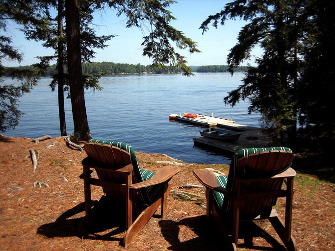 Cottages ( Haliburton, Ontario, Canada)