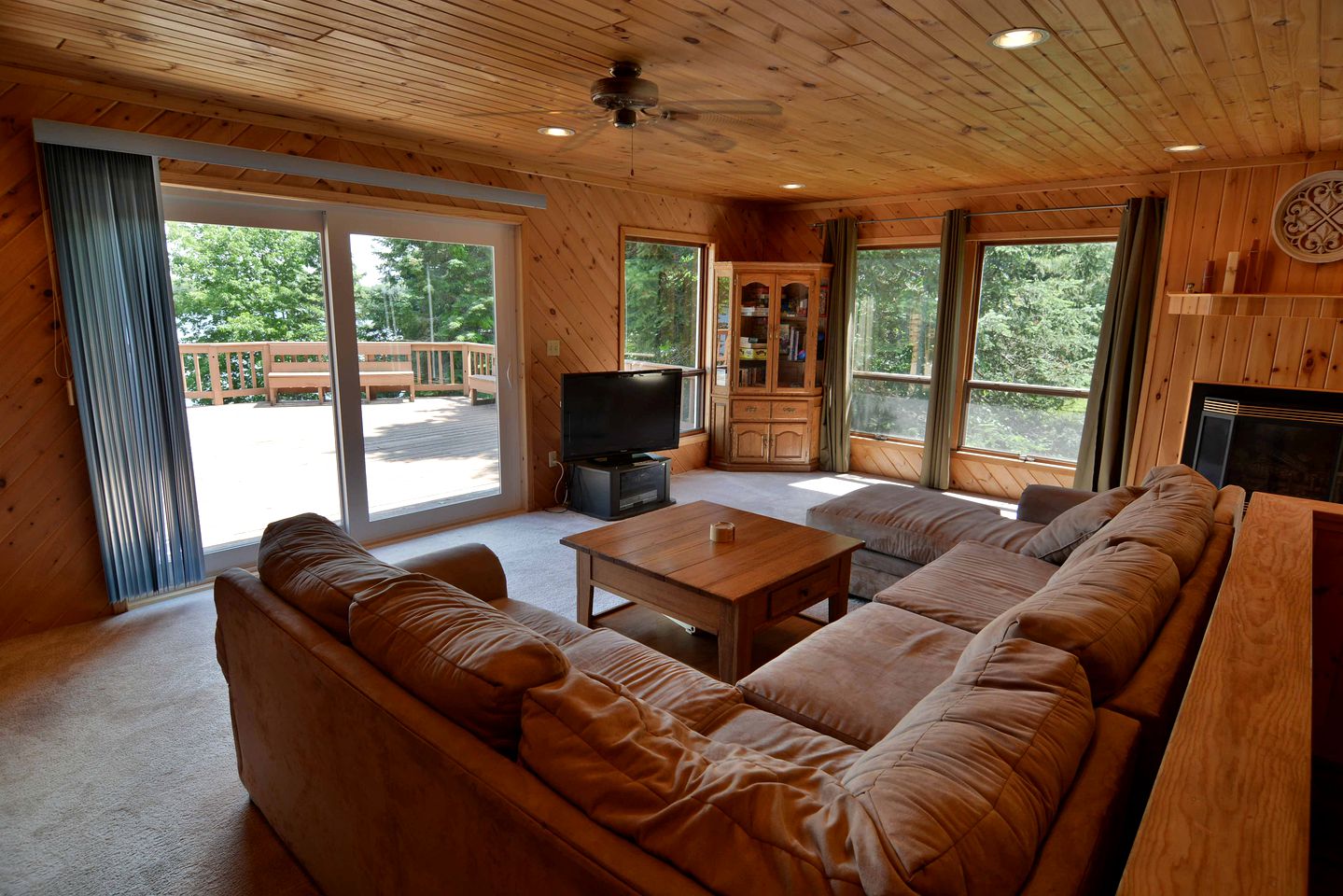 Spacious Cottage with Luxury Amenities For a Family Fun Glamping Experience near Lake Namekagon, Wisconsin