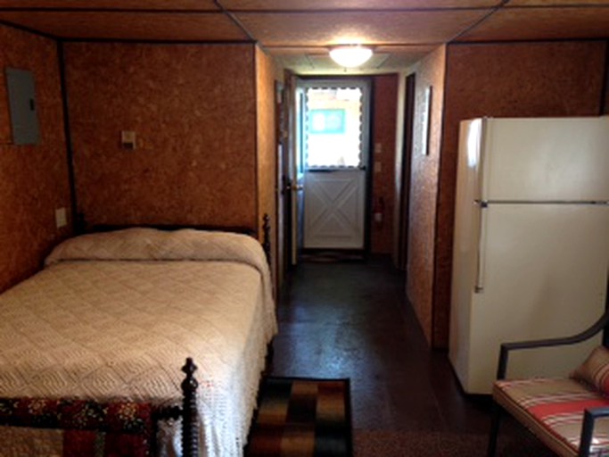 Cabins (Prattsburgh, New York, United States)