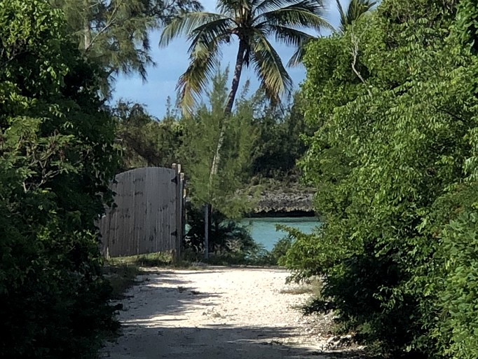 Beach Houses (Bahamas, Gregory Town, North Eleuthera)