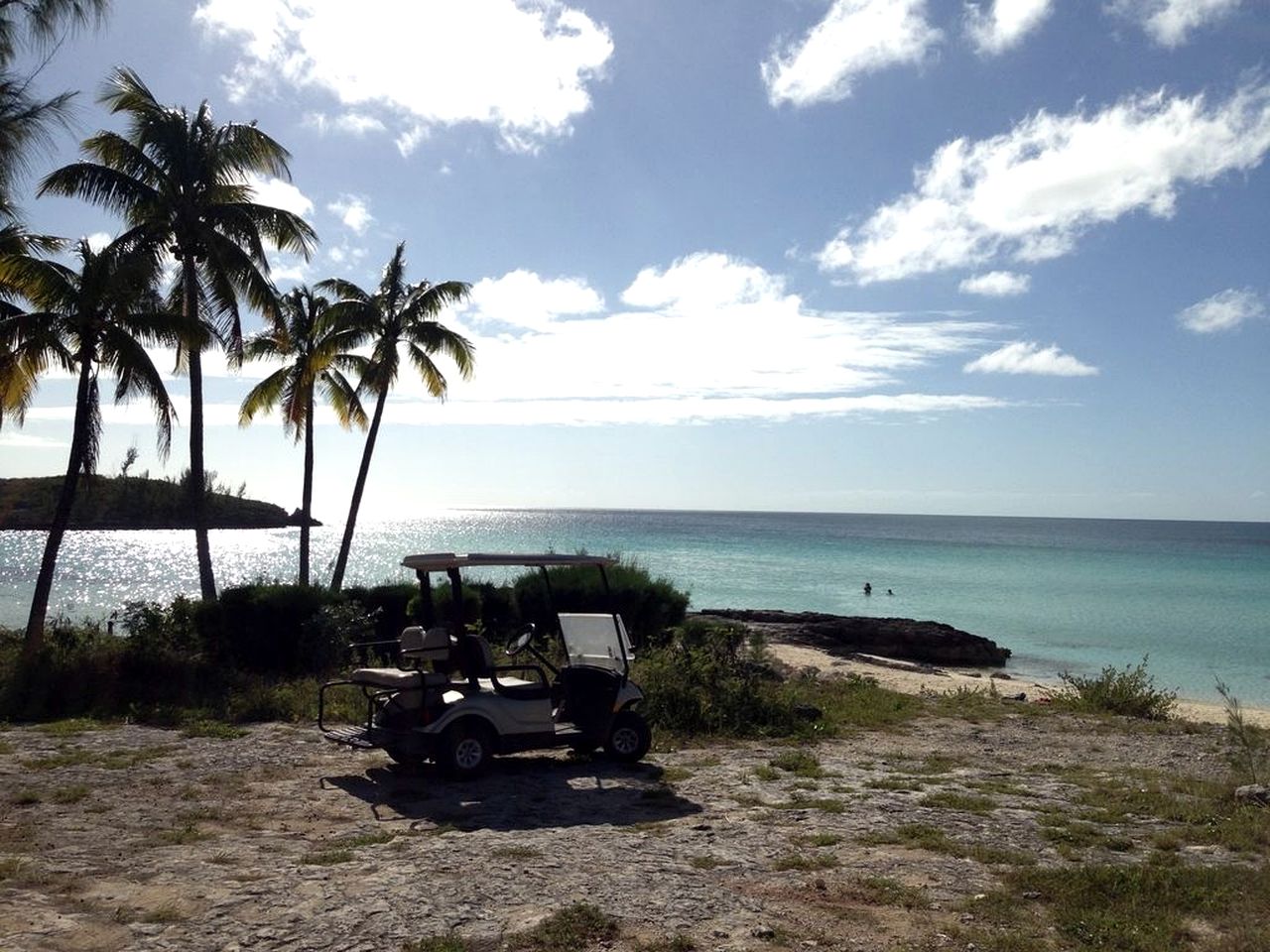 Gorgeous Family Beach House with Stunning Ocean Views and Beach Access in Rainbow Bay, Eleuthera, Bahamas
