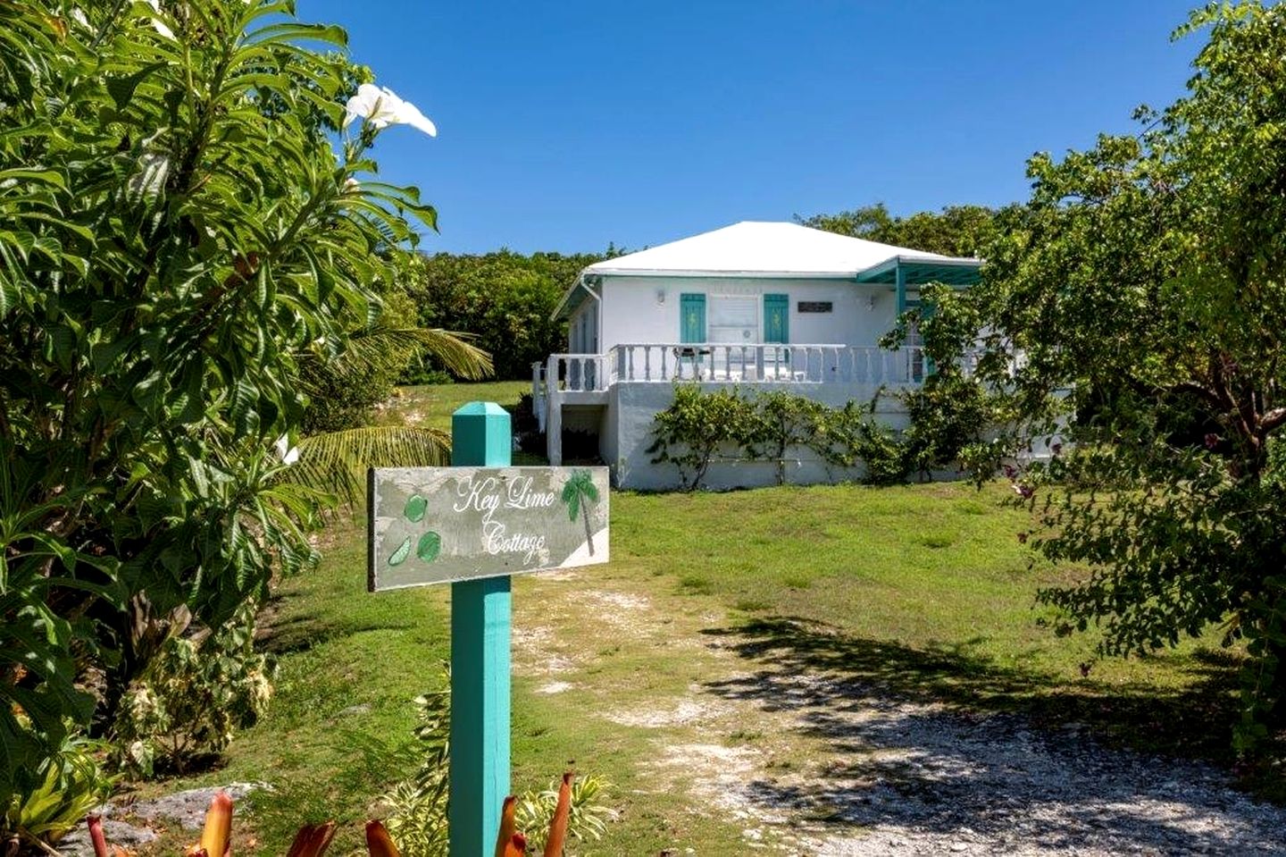 Beach Houses (Bahamas, Gregory Town, North Eleuthera)