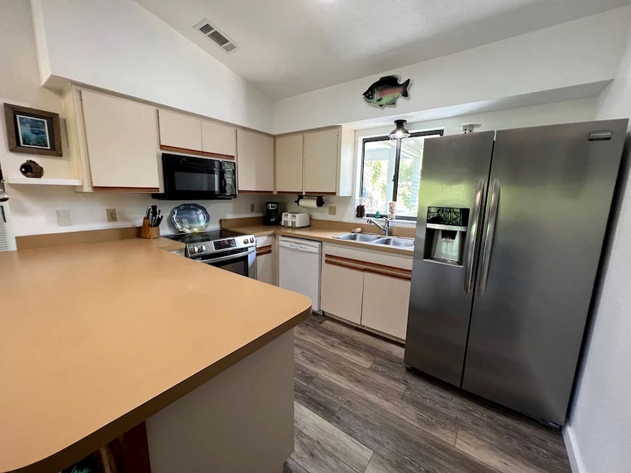 Charming Tropical Treehouse with Kayaks near Little Gasparilla Island, Florida