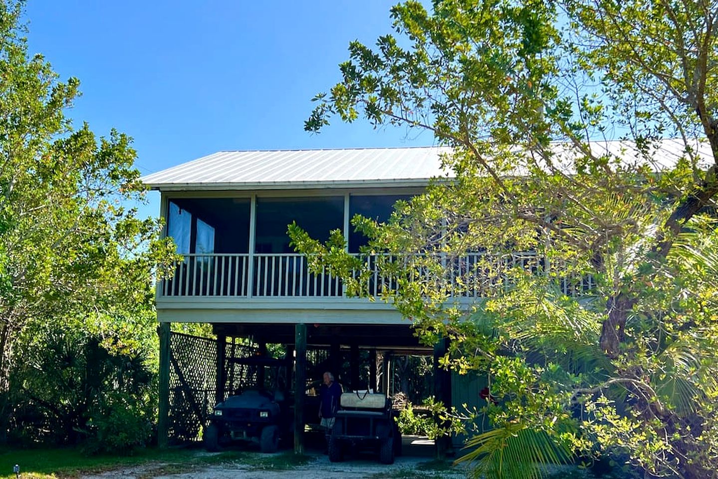 Charming Tropical Treehouse with Kayaks near Little Gasparilla Island, Florida