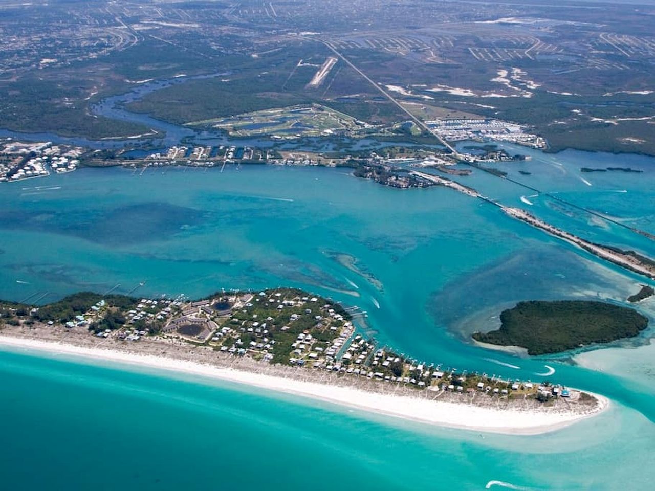 Charming Tropical Treehouse with Kayaks near Little Gasparilla Island, Florida