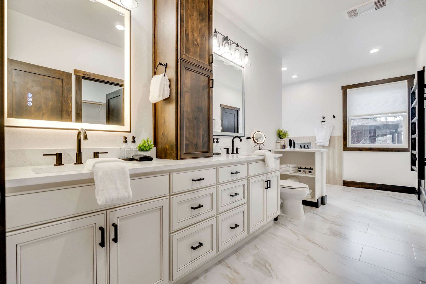 Luxury Mountain Retreat with Sauna & Entertainment Lounge near Keystone Resort in Keystone, Colorado