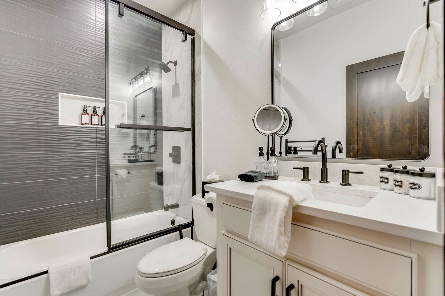 Luxury Mountain Retreat with Sauna & Entertainment Lounge near Keystone Resort in Keystone, Colorado