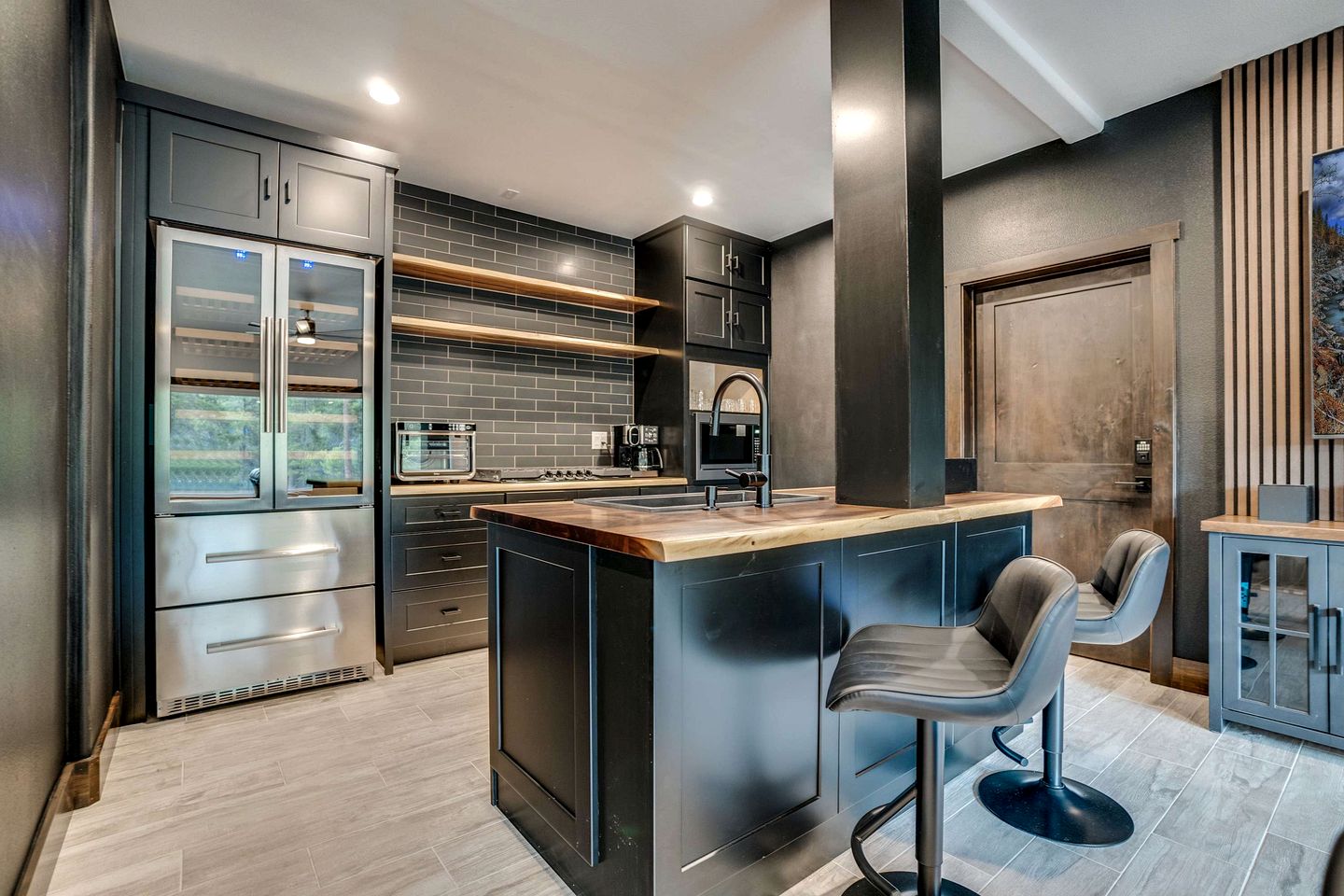 Luxury Mountain Retreat with Sauna & Entertainment Lounge near Keystone Resort in Keystone, Colorado