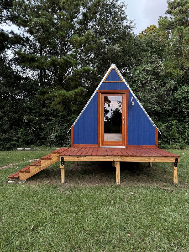 Colorful Romantic A-frame with Outdoor Shower in Texas
