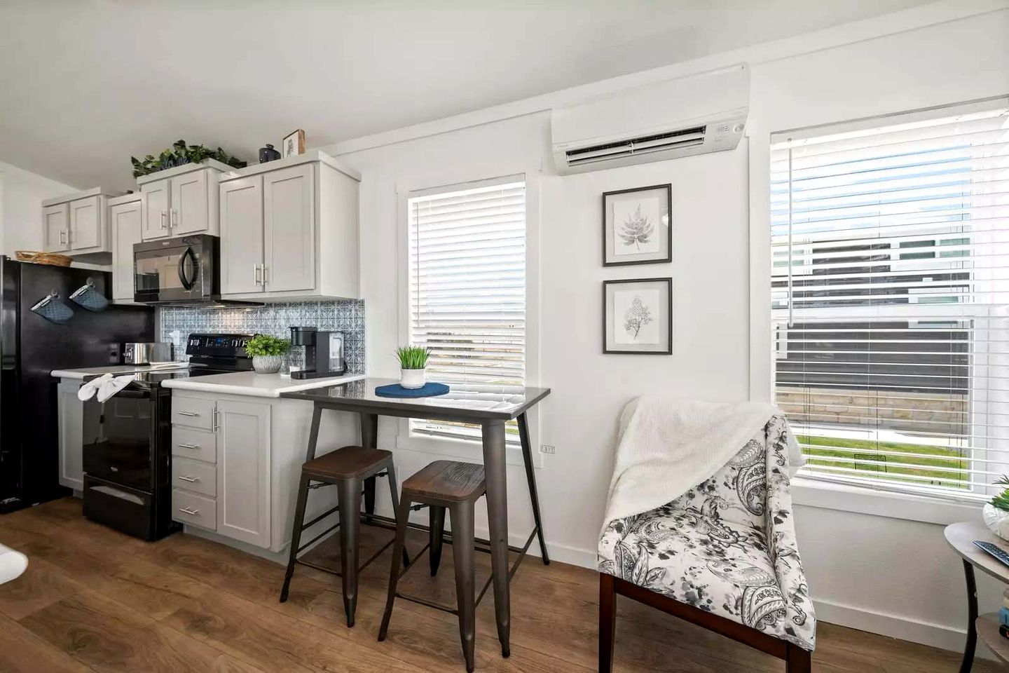 Modern Tiny Home Escape with Pool and Resort Amenities Near Fredericksburg, TX