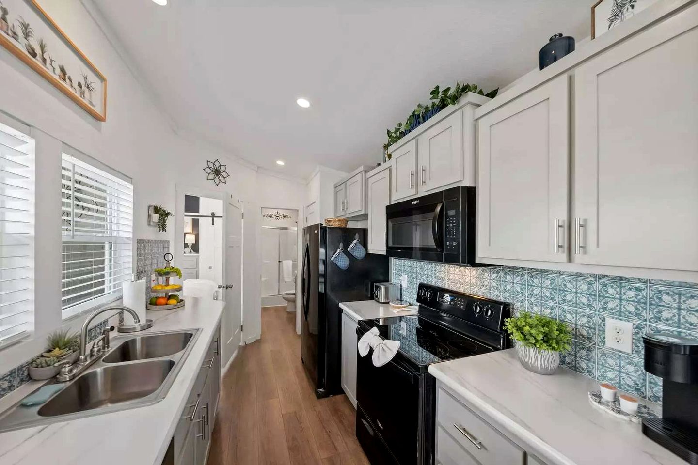 Modern Tiny Home Escape with Pool and Resort Amenities Near Fredericksburg, TX