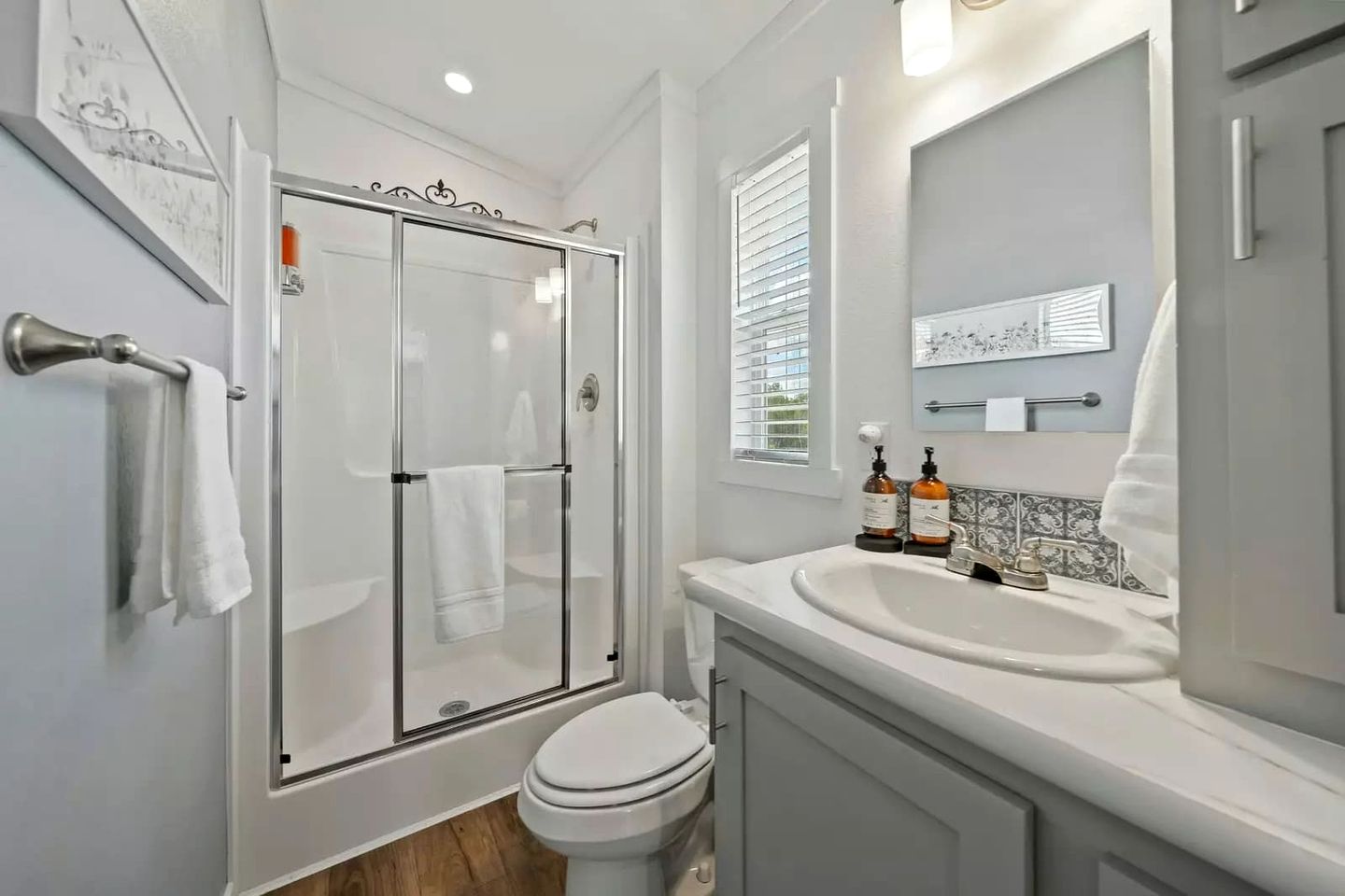 Modern Tiny Home Escape with Pool and Resort Amenities Near Fredericksburg, TX