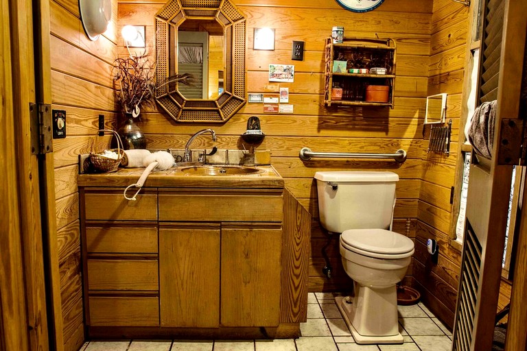 Cabins (United States of America, Ben Wheeler, Texas)