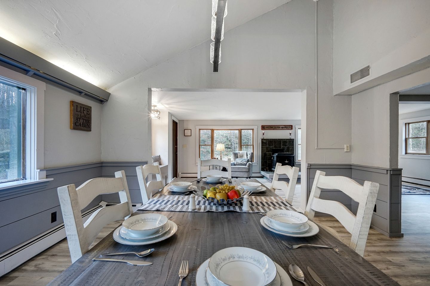 Stunning Modern Cabin with Fire Pit in Killington, Vermont