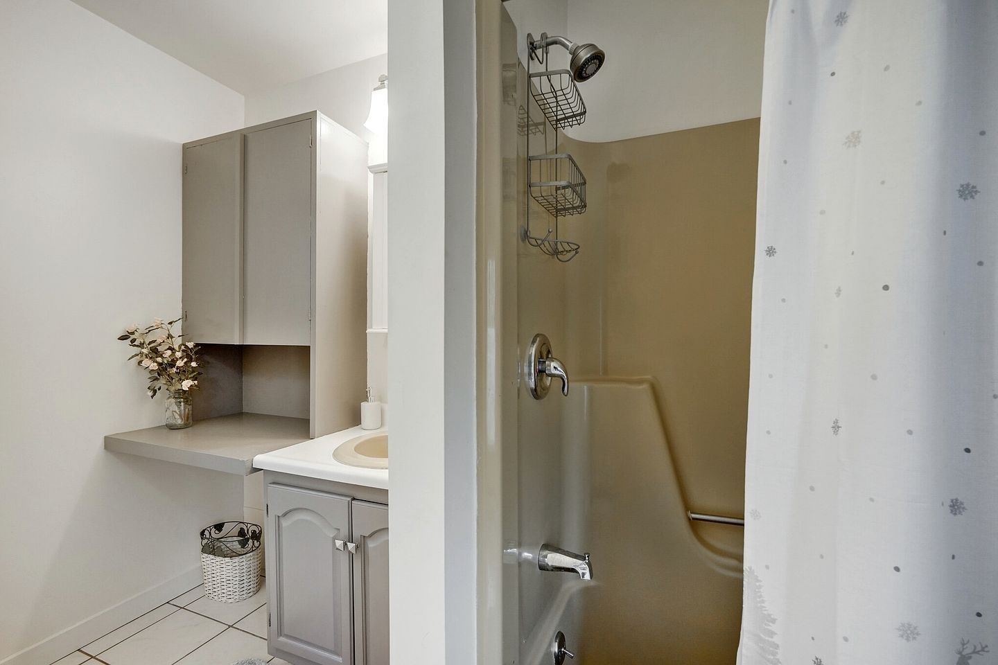 Stunning Modern Cabin with Fire Pit in Killington, Vermont