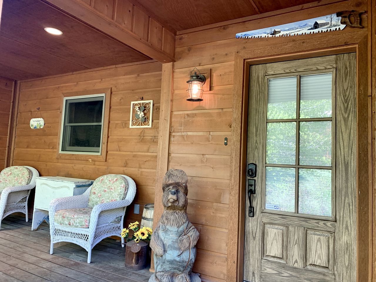 Spacious Cabin in Sevierville, with Hot Tub and Games Room for a Relaxing Getaway in the Mountains