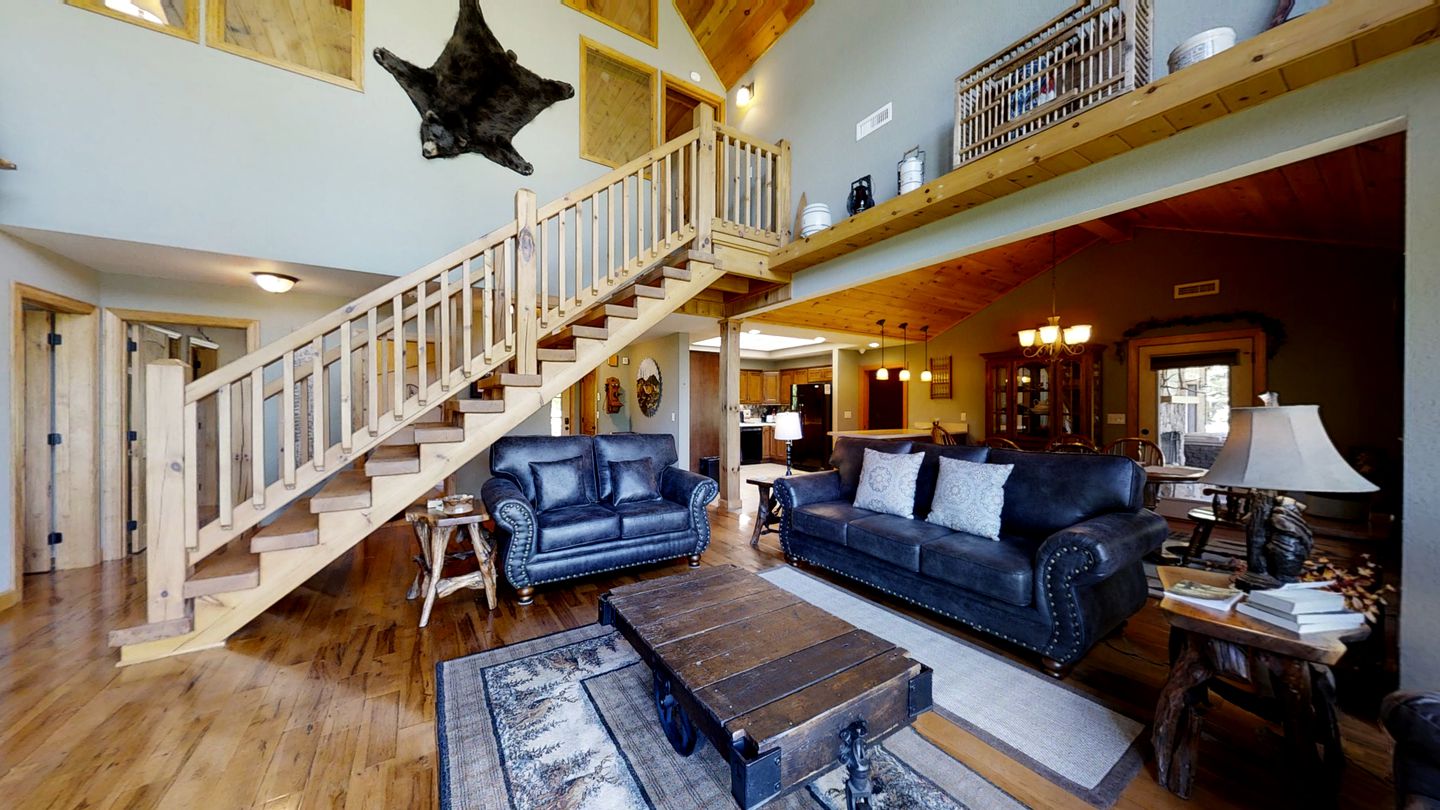 Spacious Cabin in Sevierville, with Hot Tub and Games Room for a Relaxing Getaway in the Mountains