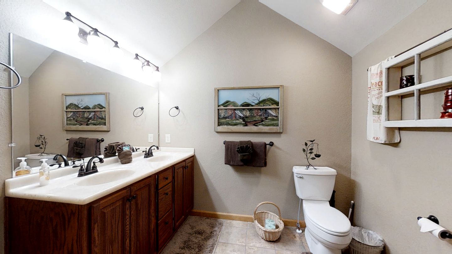 Spacious Cabin in Sevierville, with Hot Tub and Games Room for a Relaxing Getaway in the Mountains