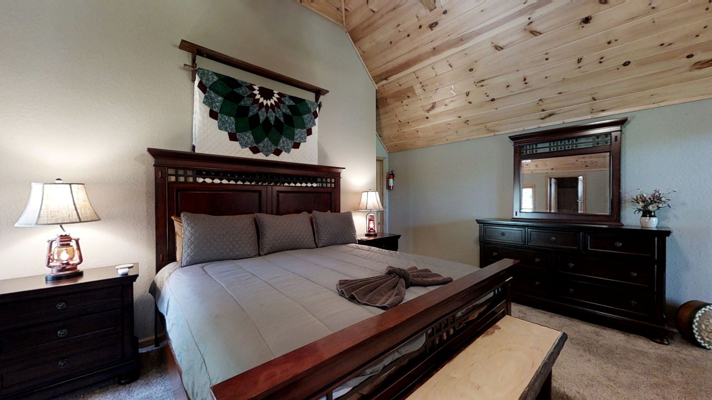 Spacious Cabin in Sevierville, with Hot Tub and Games Room for a Relaxing Getaway in the Mountains