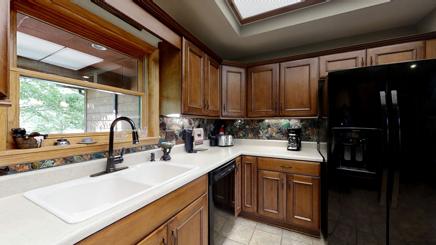 Spacious Cabin in Sevierville, with Hot Tub and Games Room for a Relaxing Getaway in the Mountains