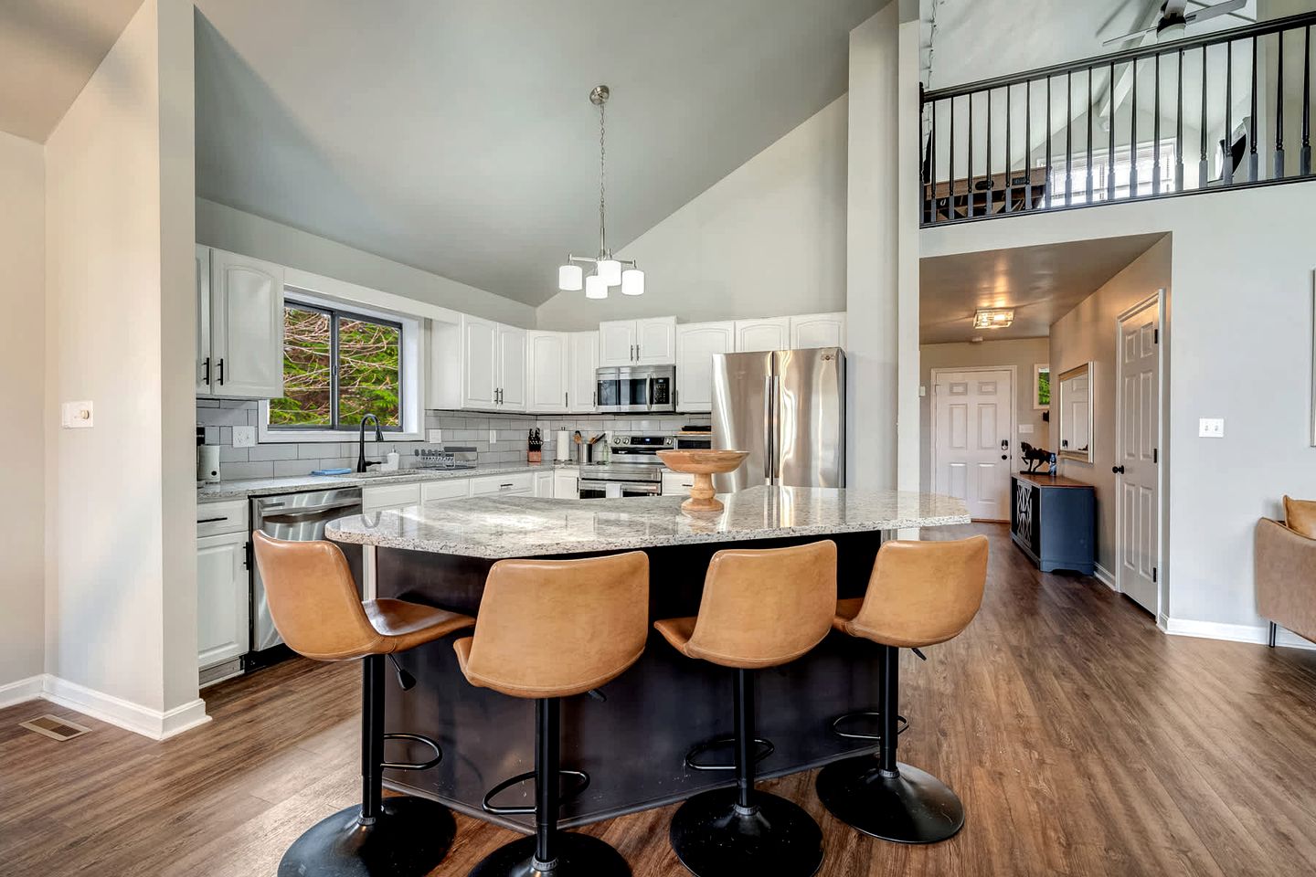 Spacious Cabin with Hot Tub, Arcade Room, and Fire Pit, Perfect for a Family Holiday in West Virginia