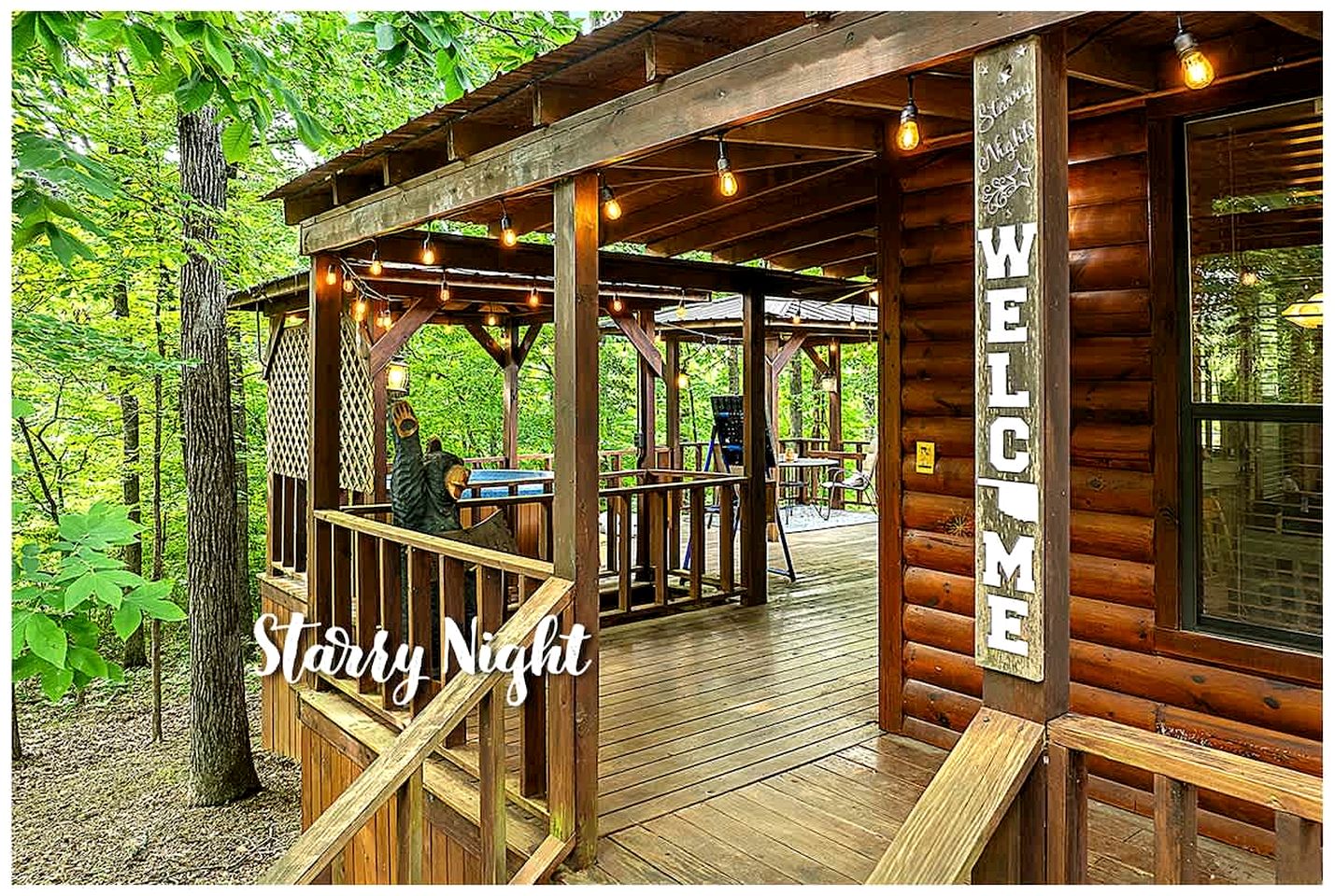 Romantic Luxury Cabin with Hot Tub, King Suite & Fire Pit Near Broken Bow Lake, Hochatown, Broken Bow, Oklahoma