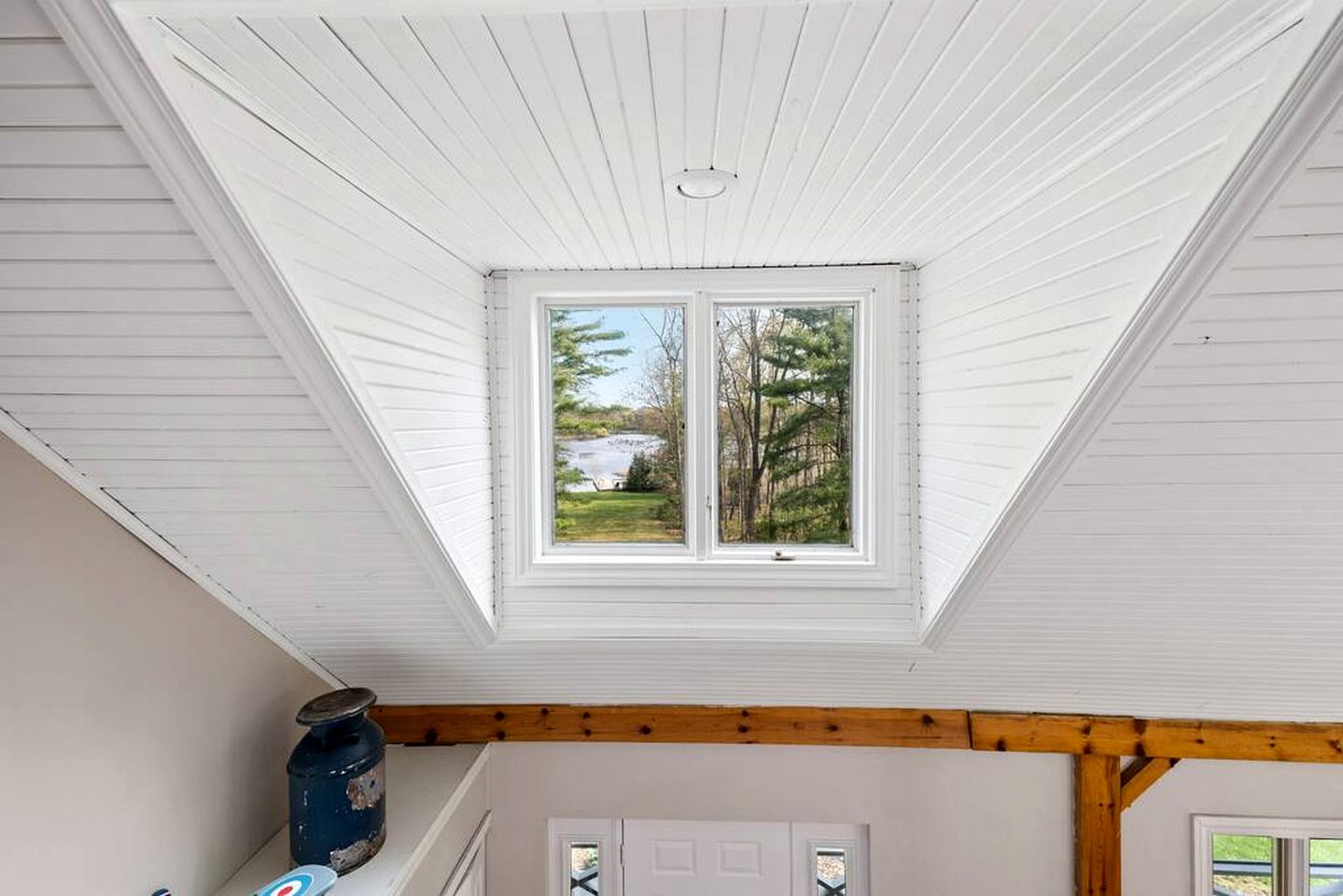 Secluded Riverfront Farmhouse with Pool, Hot Tub & Firepit in Ontario, Canada